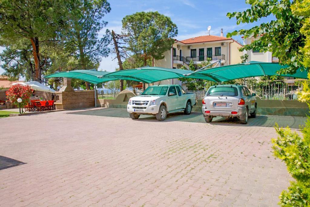Michel Mar Studios & Apartments Neos Marmaras Bagian luar foto